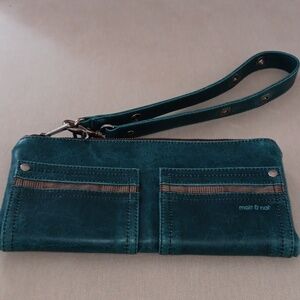 Matt & Nat teale bag EUC